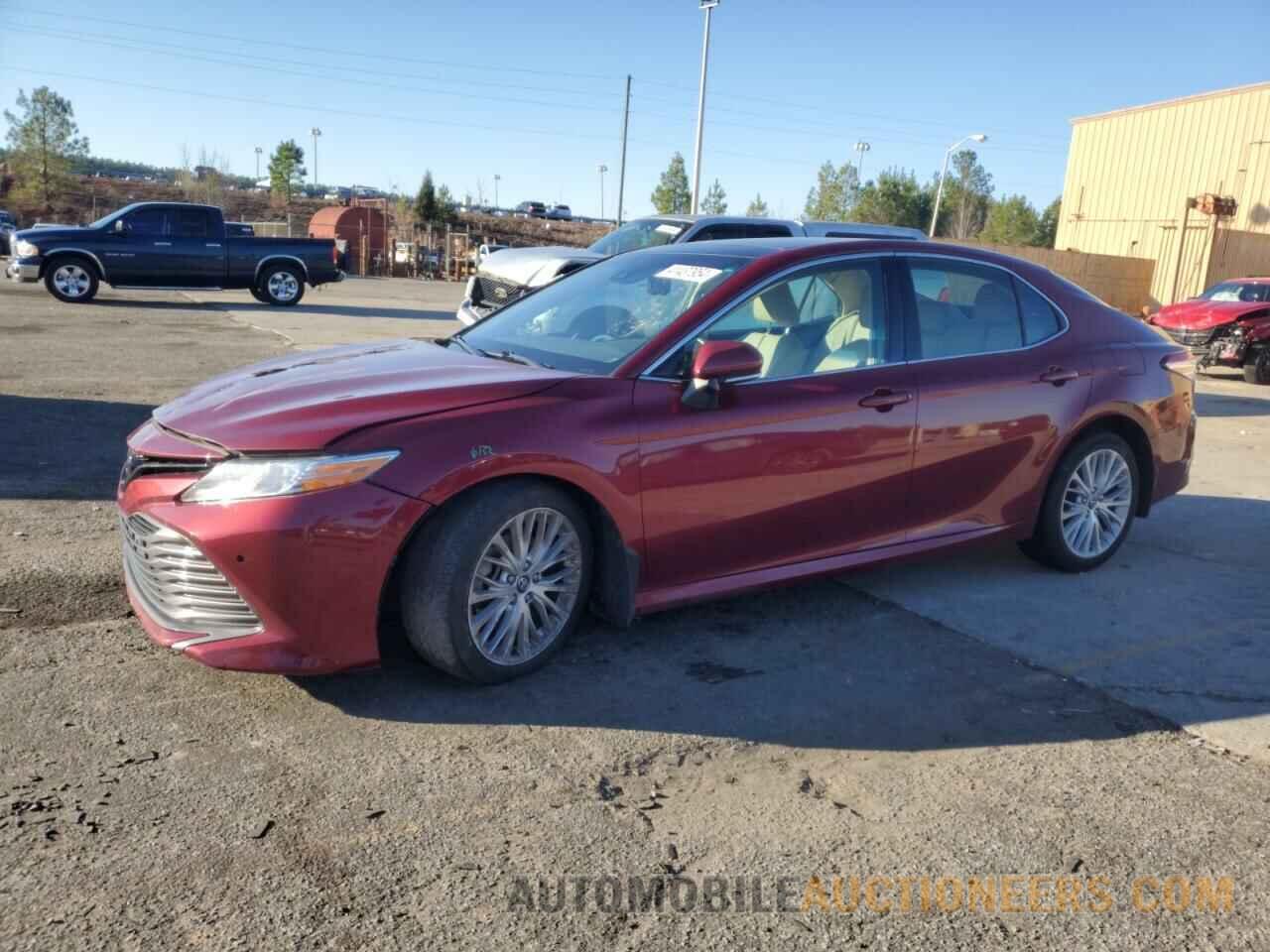 4T1B11HKXJU628932 TOYOTA CAMRY 2018