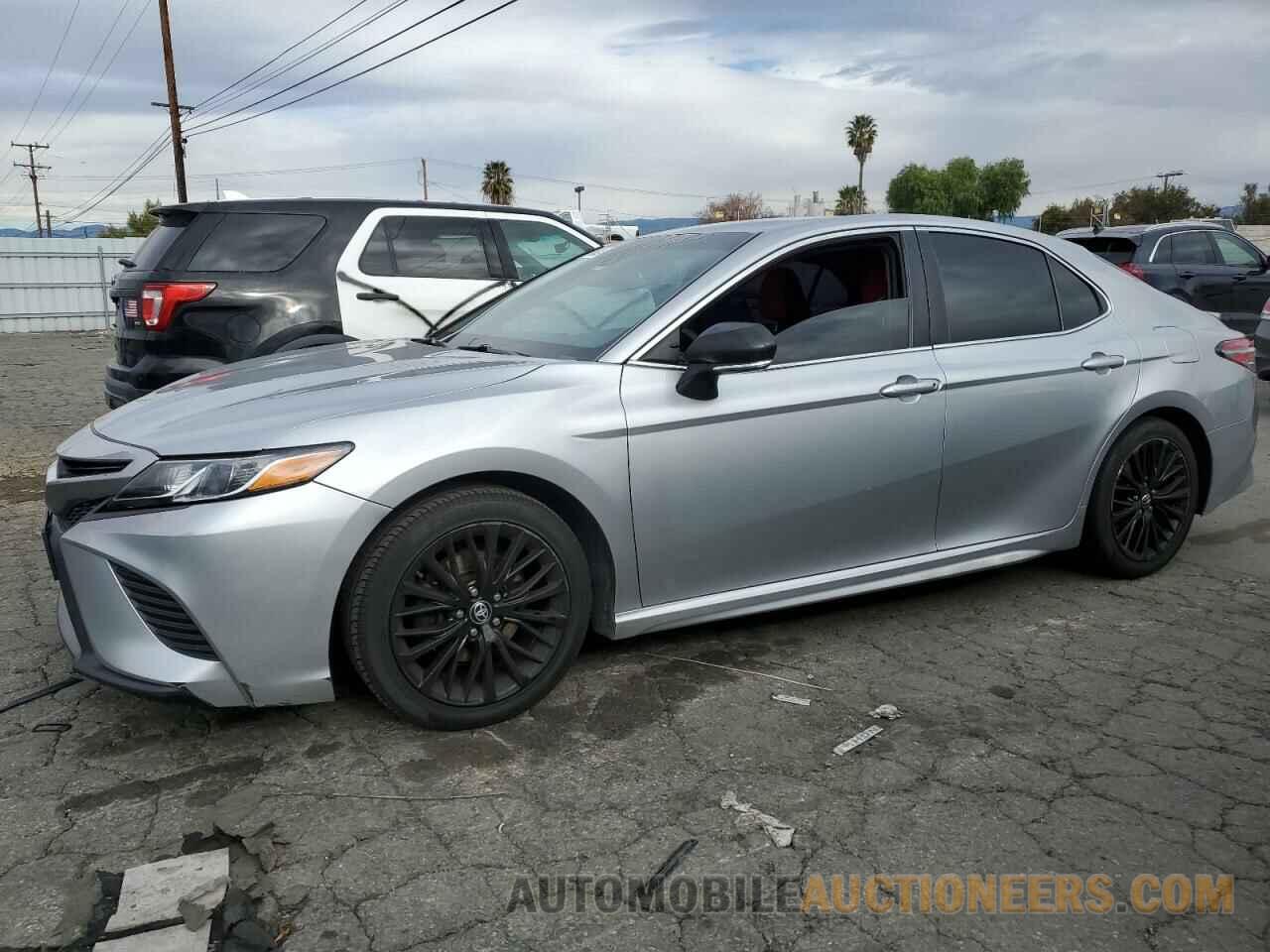 4T1B11HKXJU631829 TOYOTA CAMRY 2018