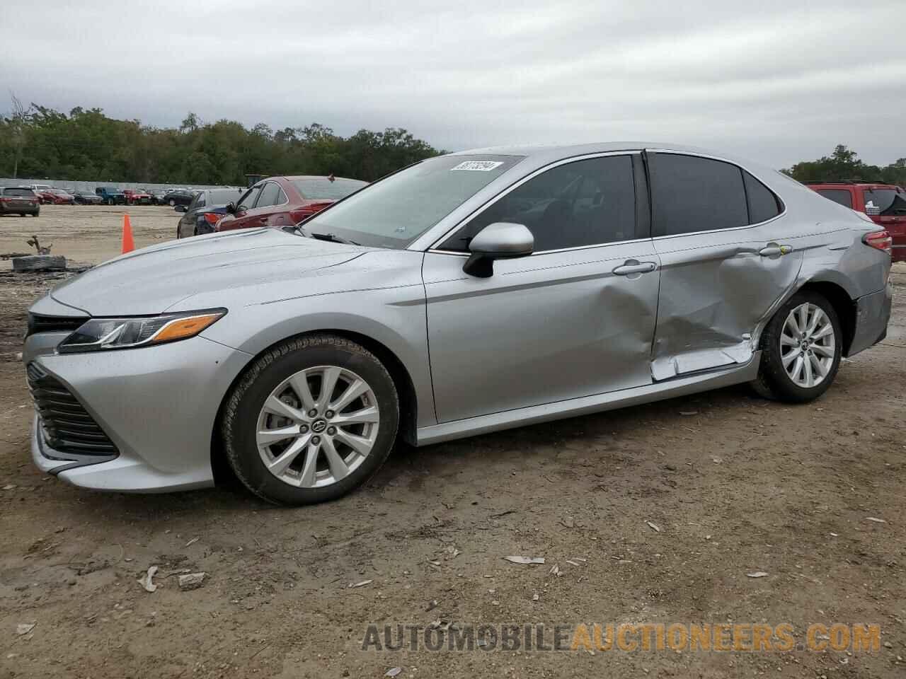 4T1B11HKXJU631894 TOYOTA CAMRY 2018