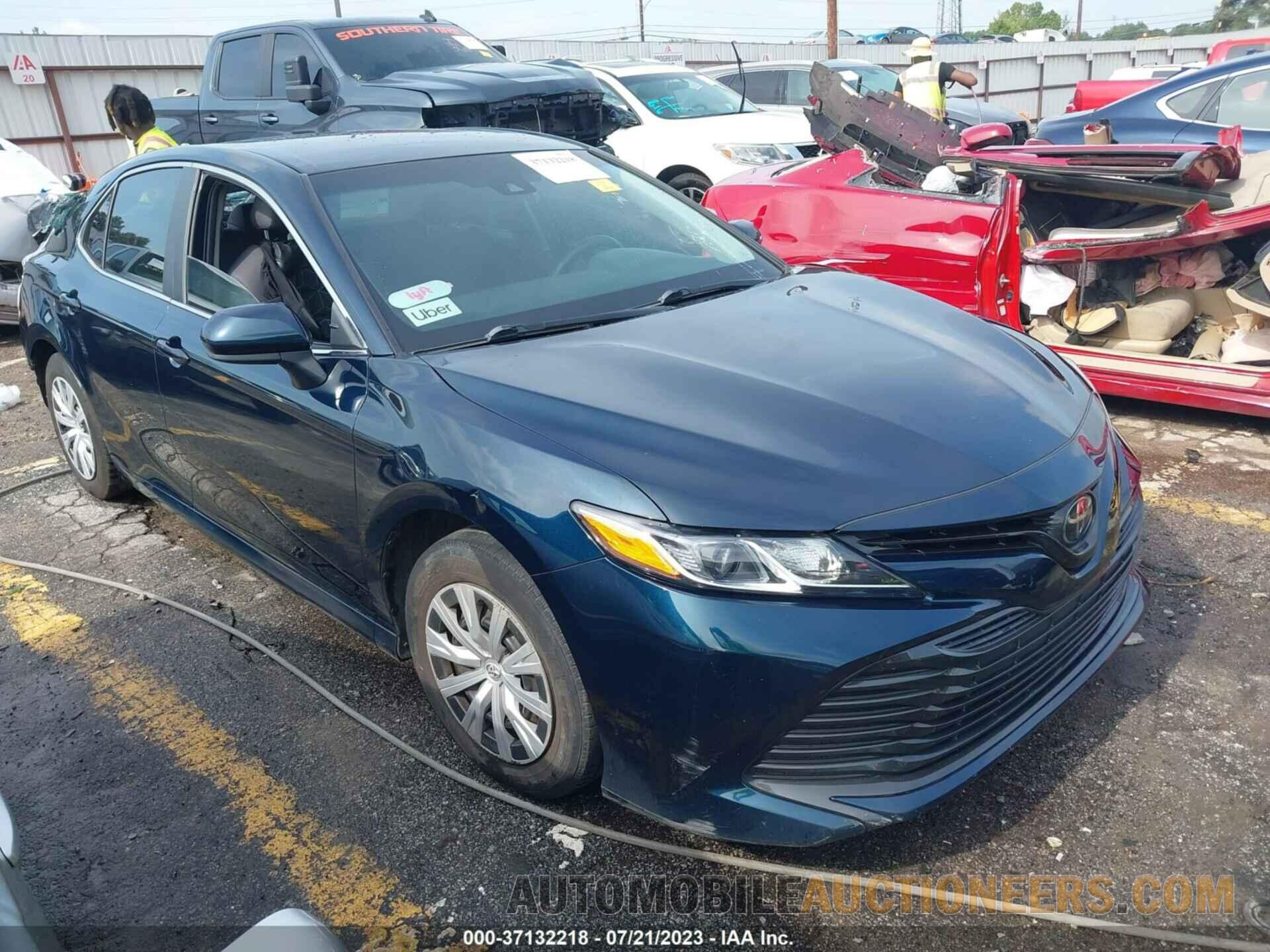 4T1B11HKXJU645424 TOYOTA CAMRY 2018