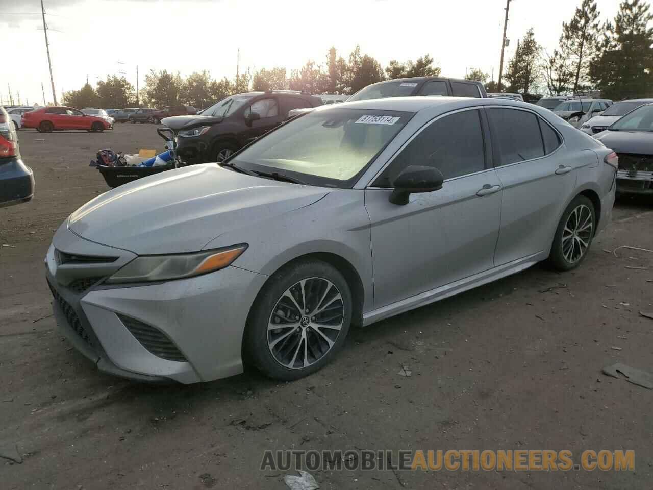 4T1B11HKXJU646086 TOYOTA CAMRY 2018