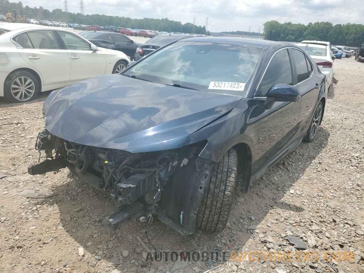 4T1B11HKXJU648906 TOYOTA CAMRY 2018