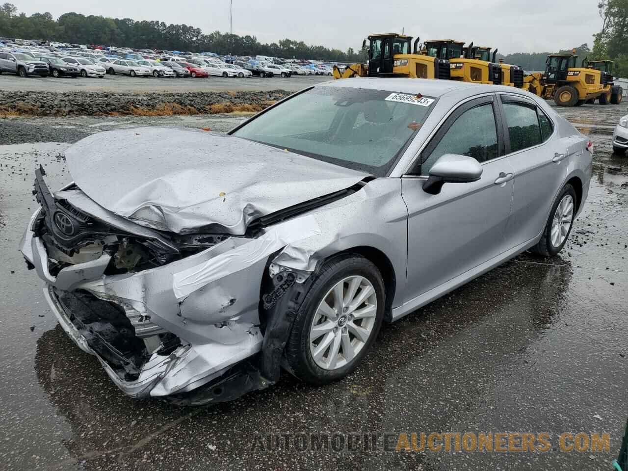 4T1B11HKXJU652115 TOYOTA CAMRY 2018