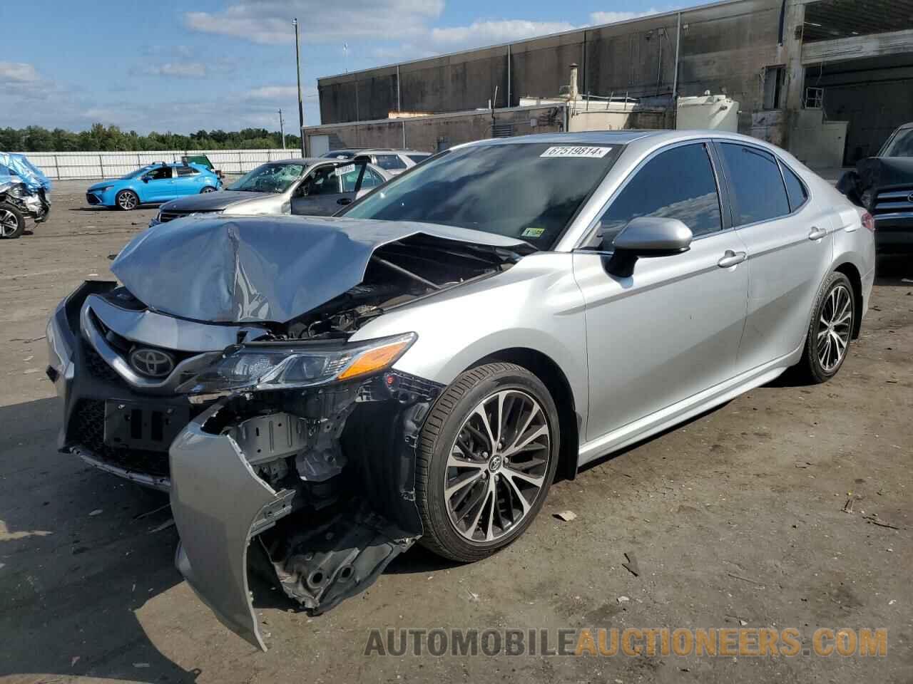 4T1B11HKXJU657122 TOYOTA CAMRY 2018