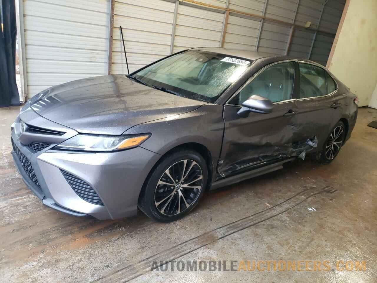 4T1B11HKXJU657847 TOYOTA CAMRY 2018