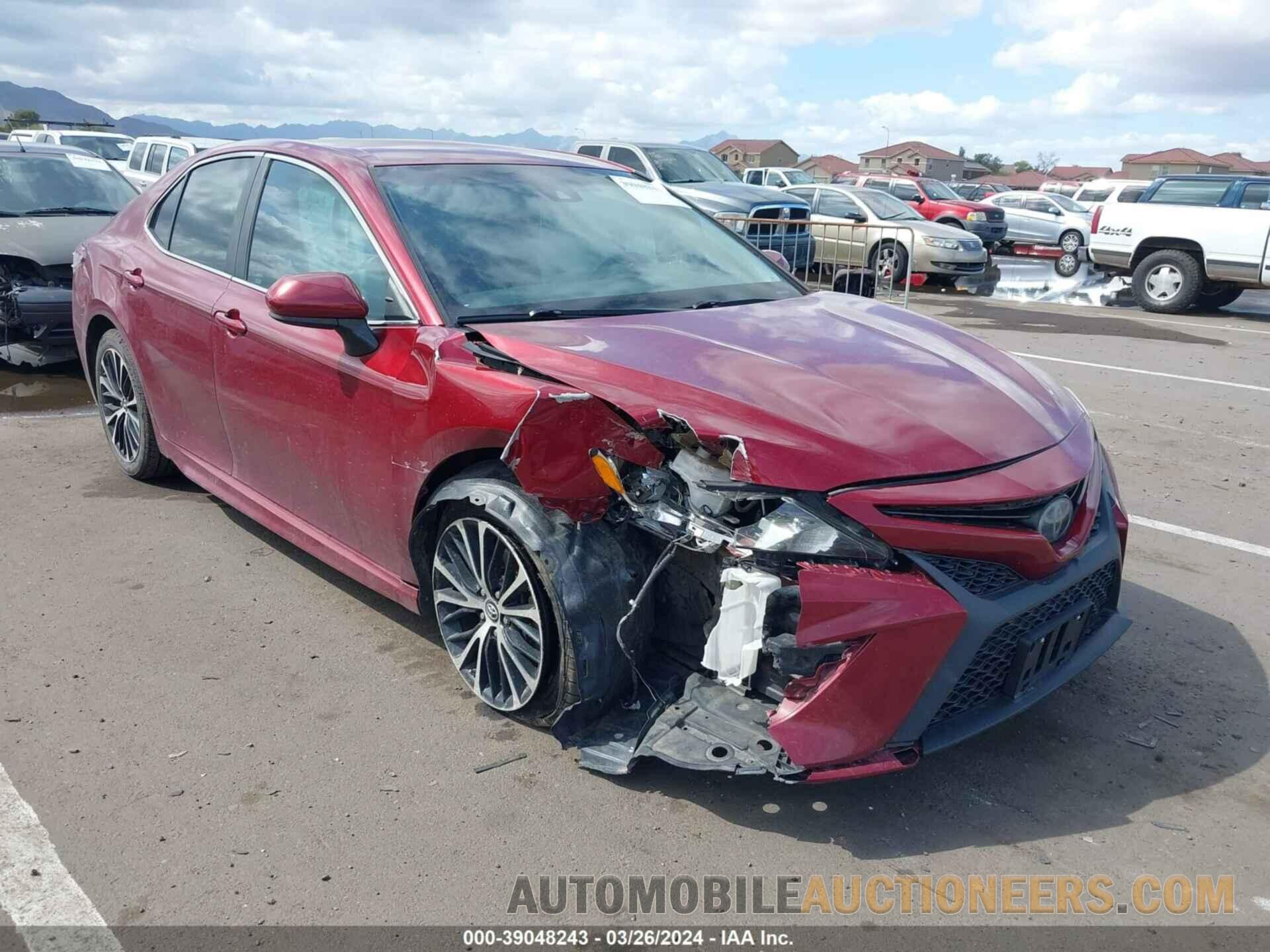 4T1B11HKXJU658559 TOYOTA CAMRY 2018