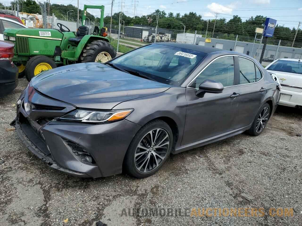 4T1B11HKXJU661879 TOYOTA CAMRY 2018