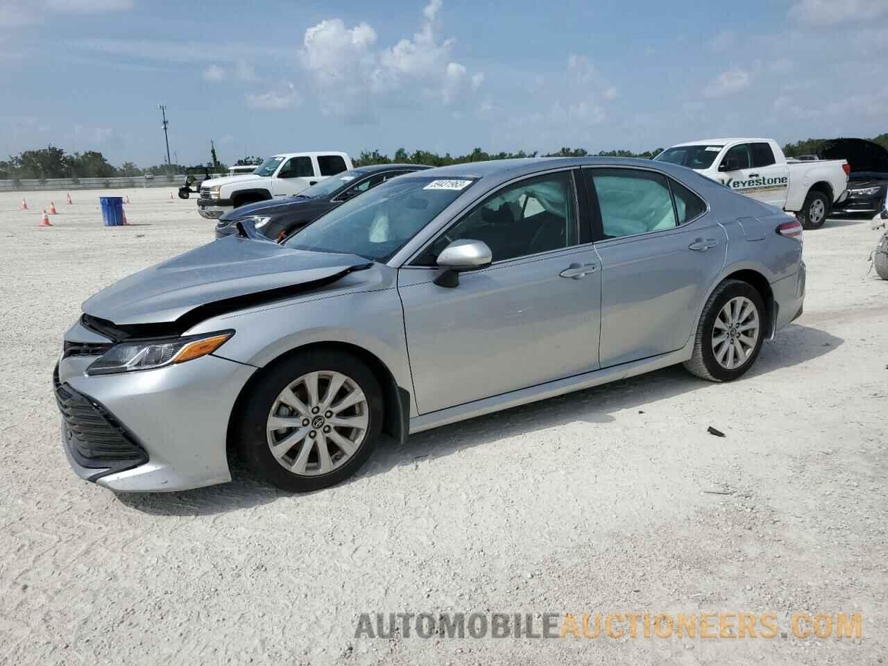 4T1B11HKXJU662434 TOYOTA CAMRY 2018