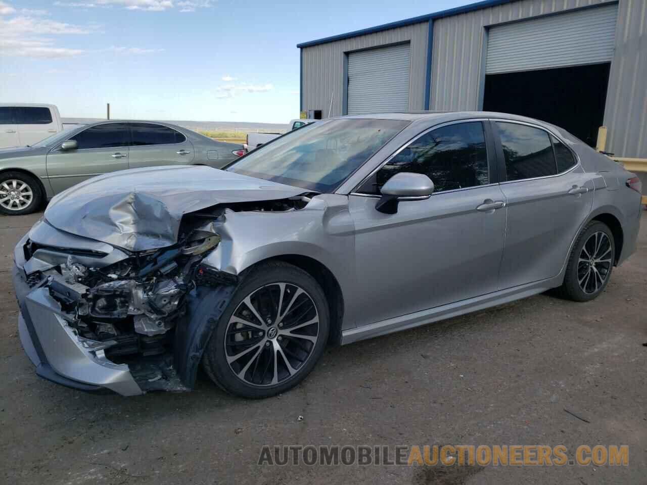 4T1B11HKXJU668797 TOYOTA CAMRY 2018