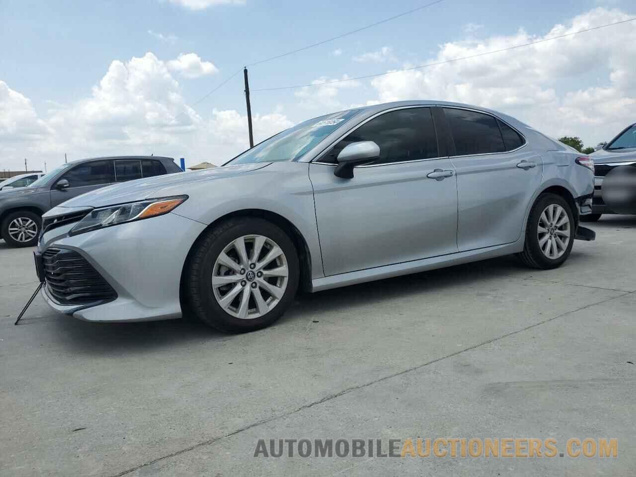 4T1B11HKXJU669982 TOYOTA CAMRY 2018