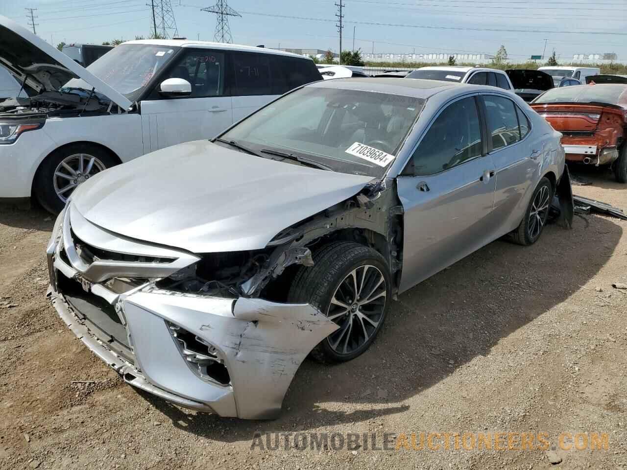 4T1B11HKXJU671375 TOYOTA CAMRY 2018