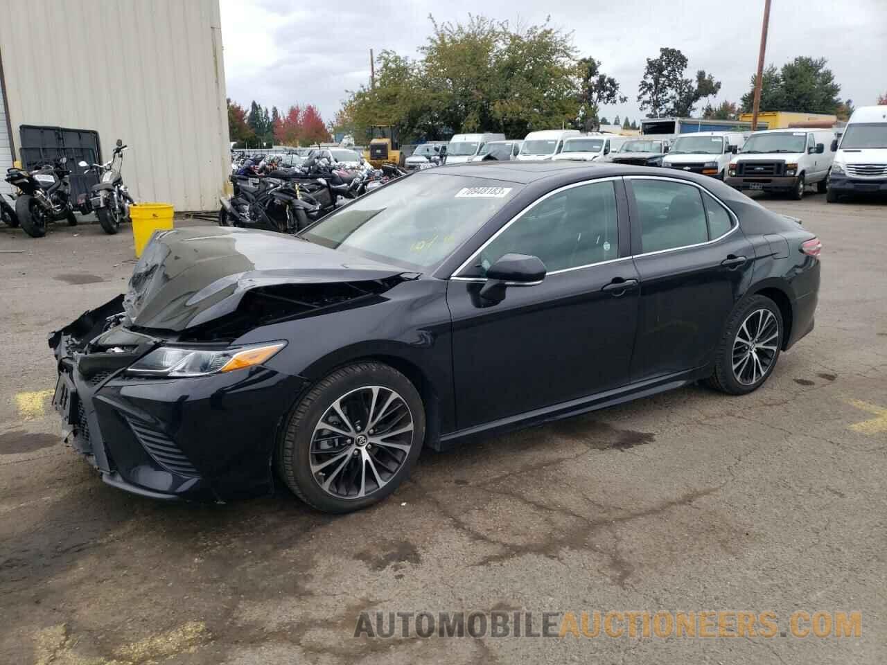 4T1B11HKXJU672008 TOYOTA CAMRY 2018