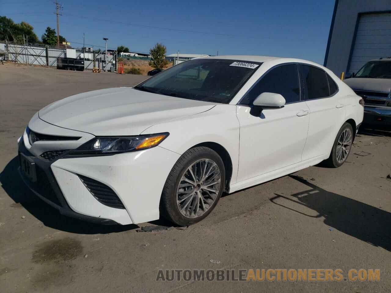 4T1B11HKXJU672591 TOYOTA CAMRY 2018