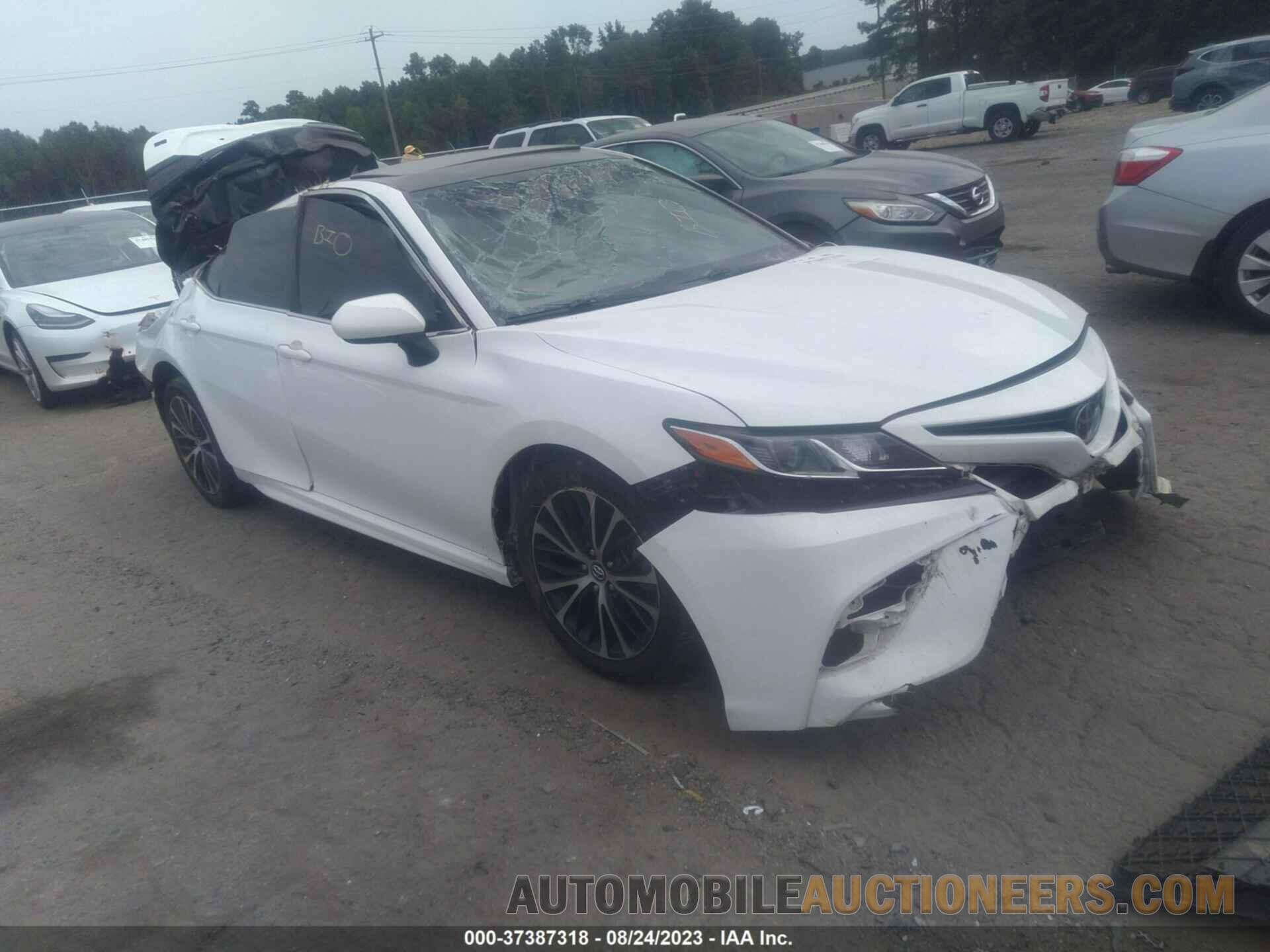 4T1B11HKXJU673790 TOYOTA CAMRY 2018