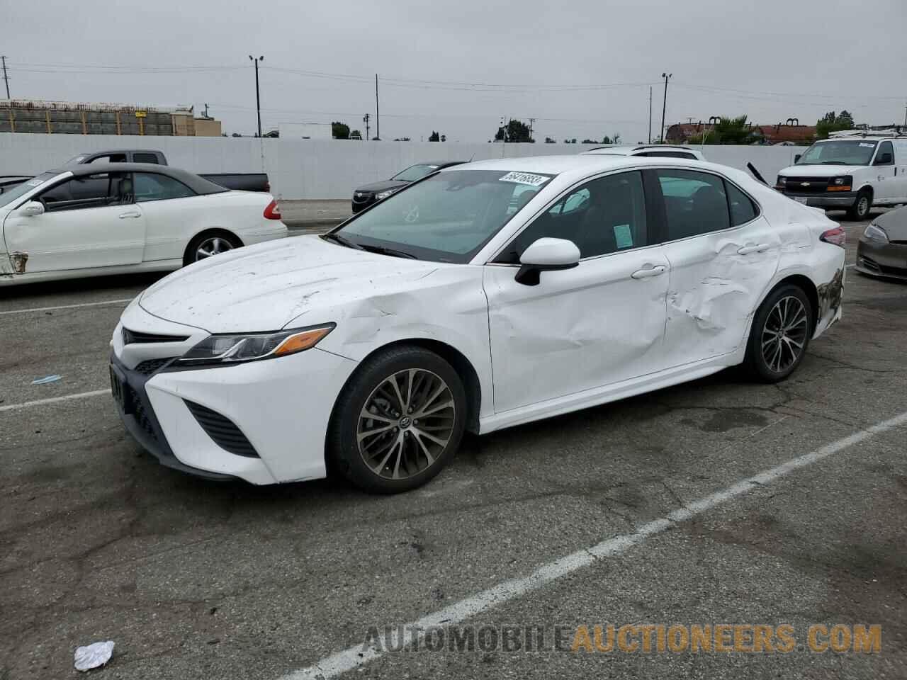 4T1B11HKXJU675183 TOYOTA CAMRY 2018