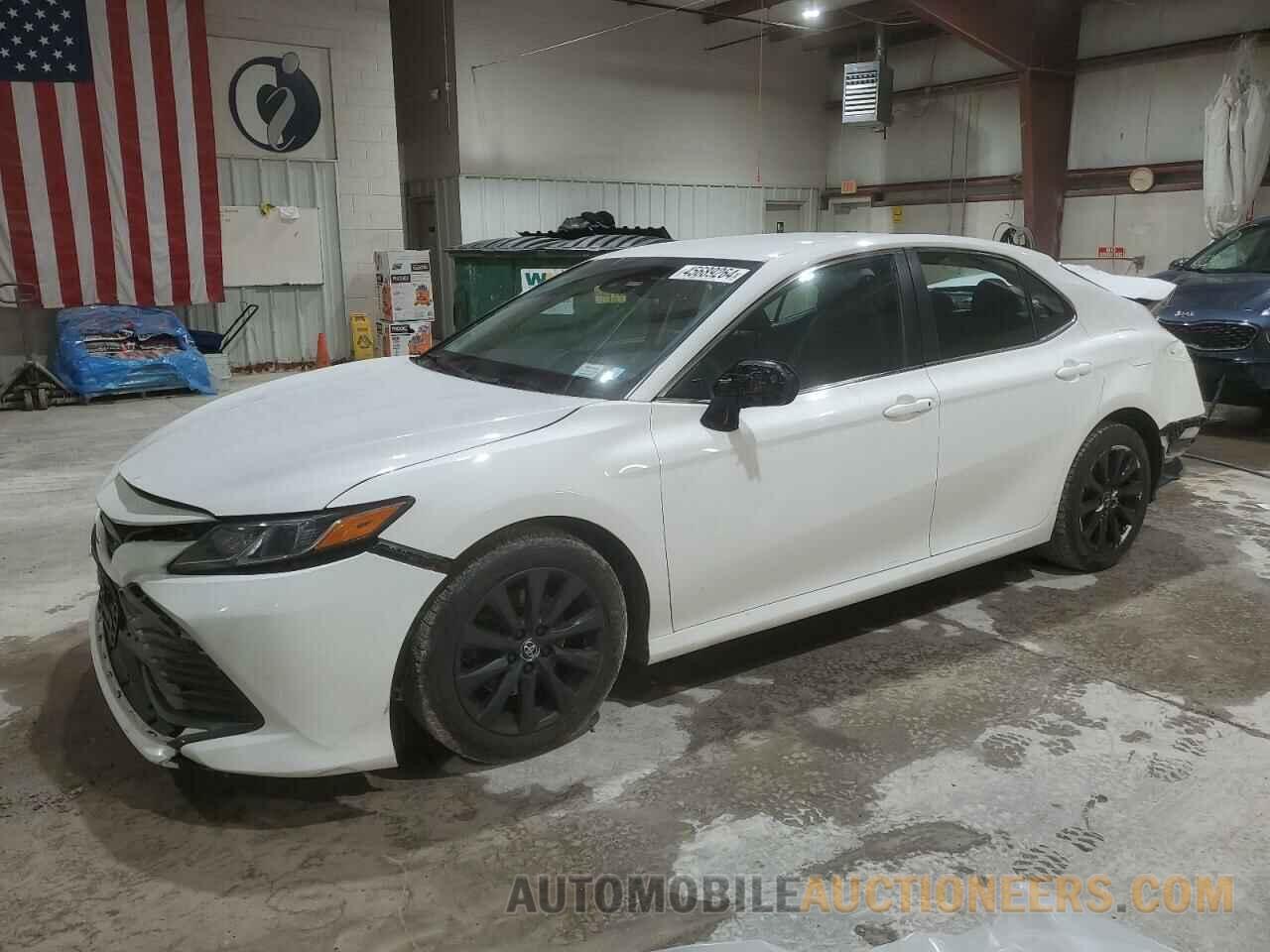 4T1B11HKXJU675863 TOYOTA CAMRY 2018