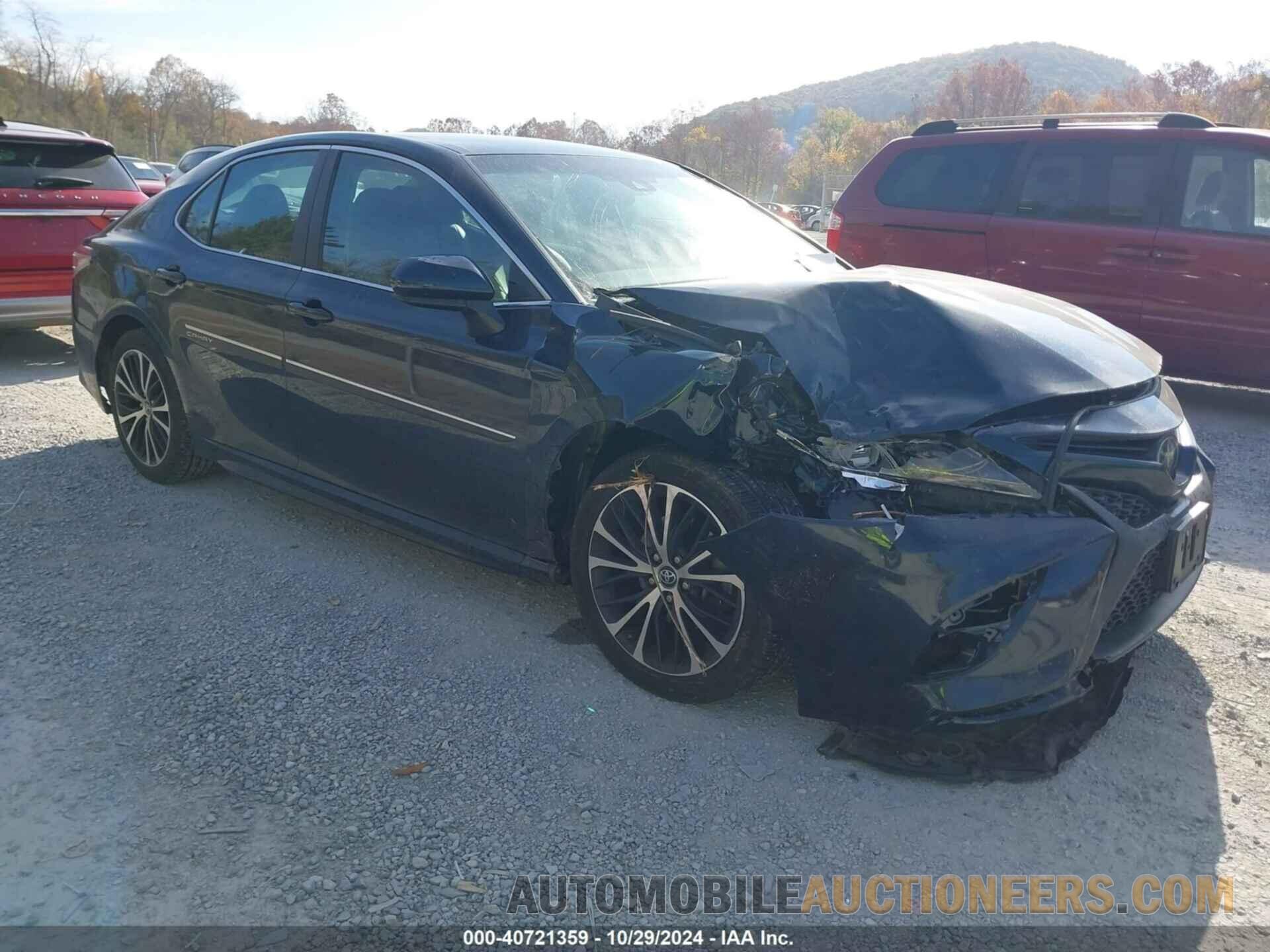 4T1B11HKXJU676446 TOYOTA CAMRY 2018