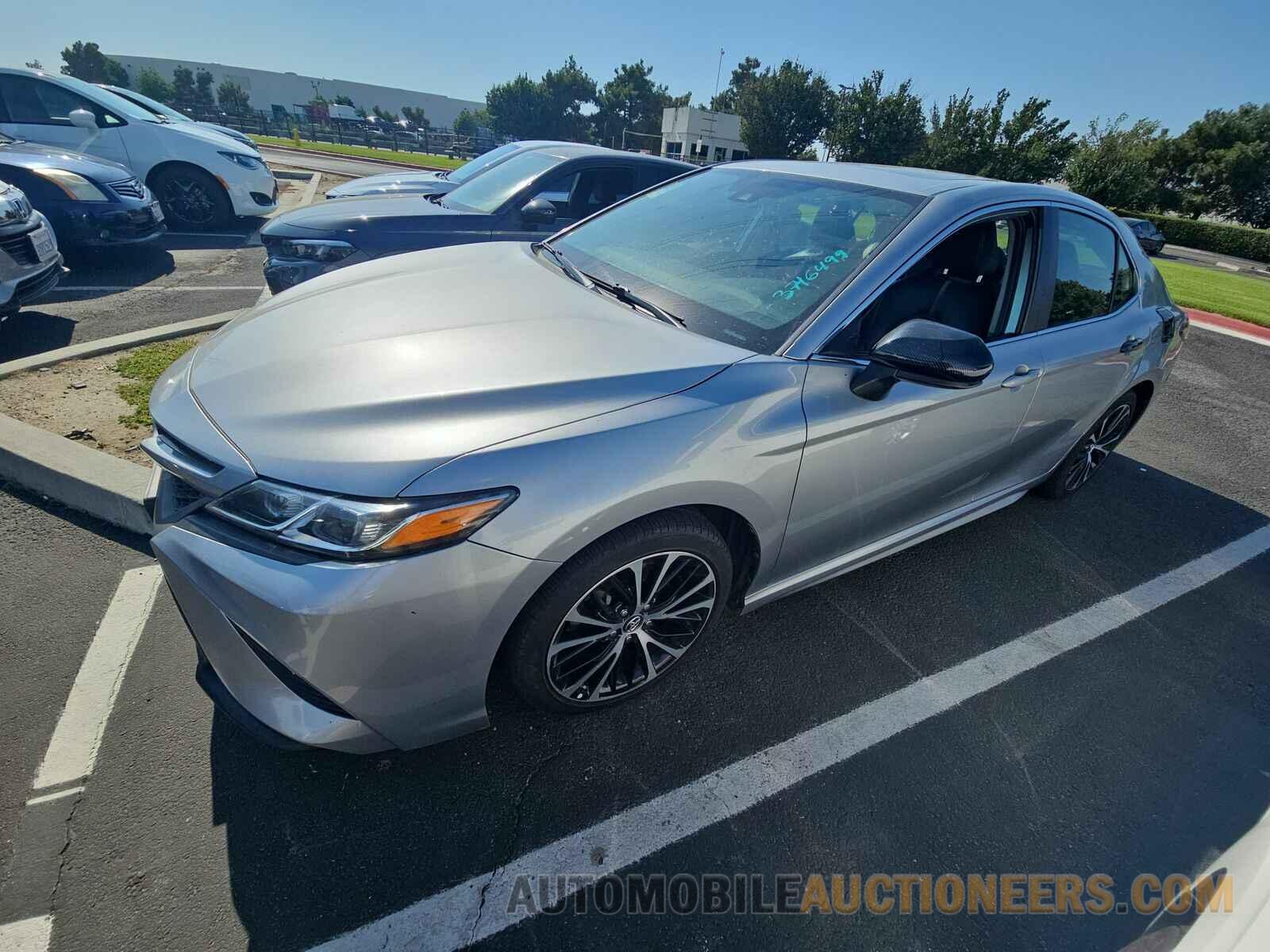 4T1B11HKXKU166860 Toyota Camry 2019