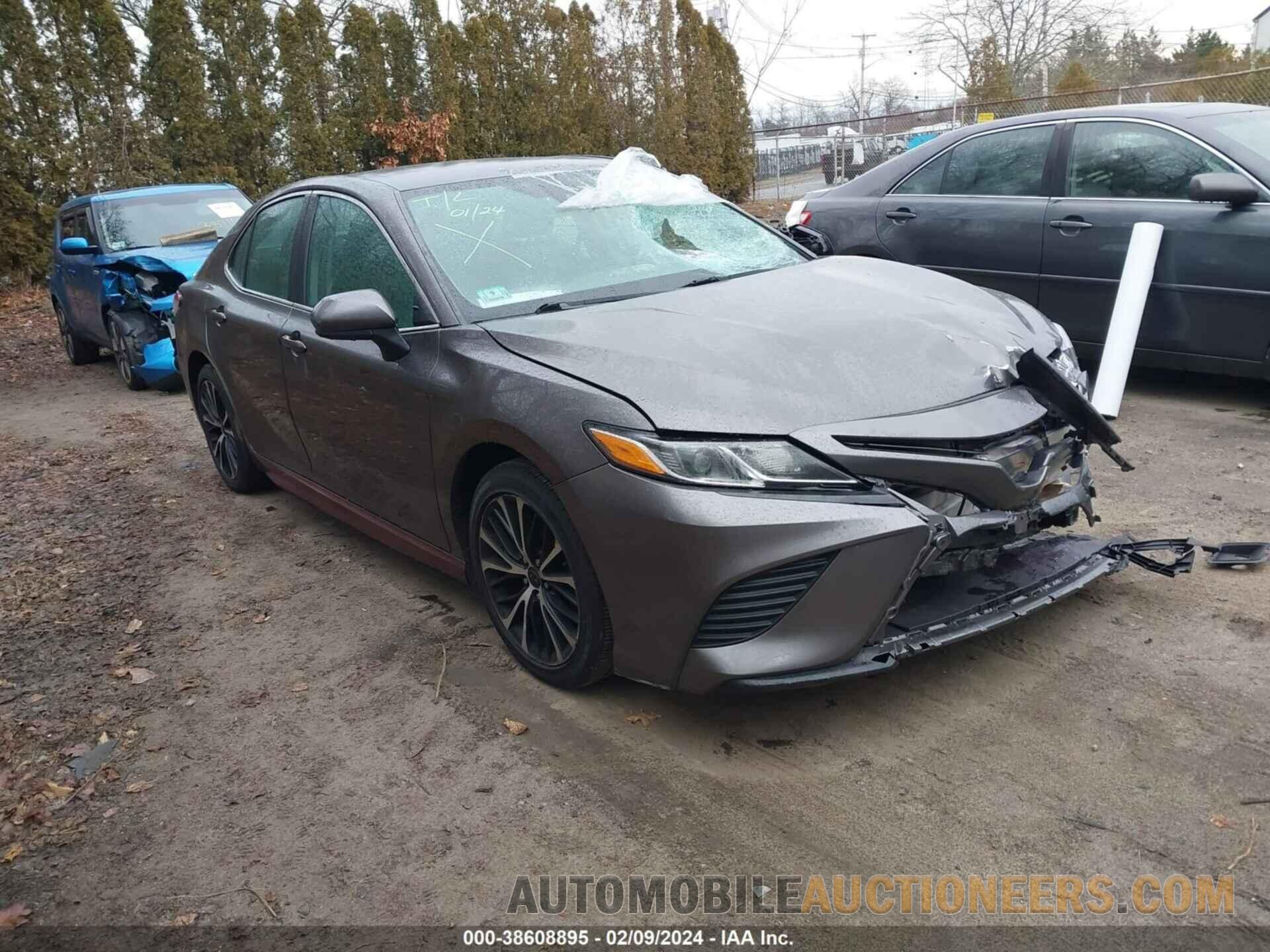 4T1B11HKXKU172724 TOYOTA CAMRY 2019