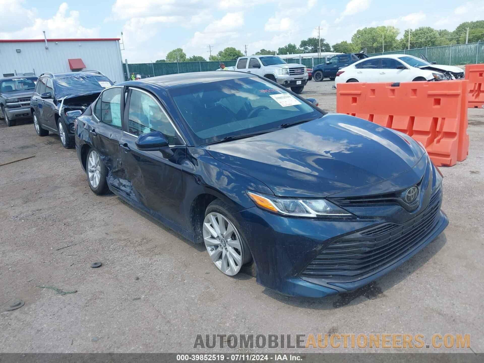 4T1B11HKXKU232713 TOYOTA CAMRY 2019