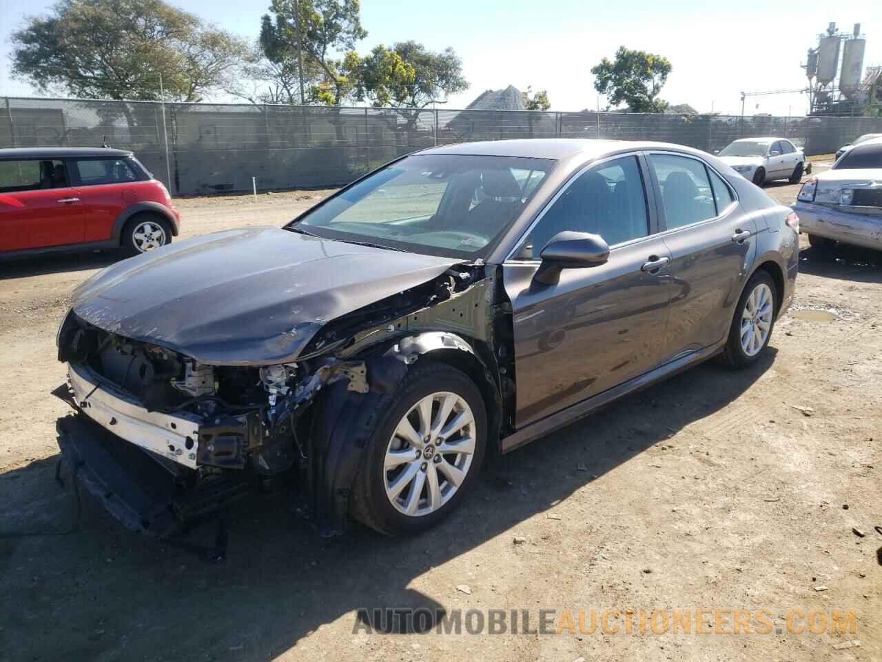 4T1B11HKXKU239306 TOYOTA CAMRY 2019