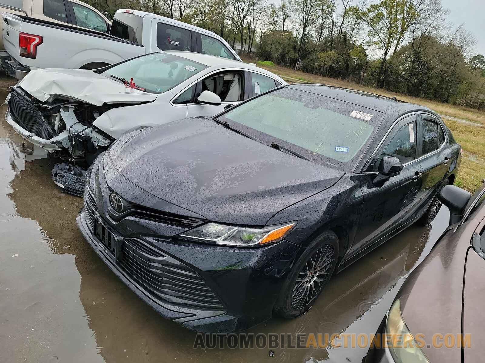 4T1B11HKXKU270409 Toyota Camry 2019