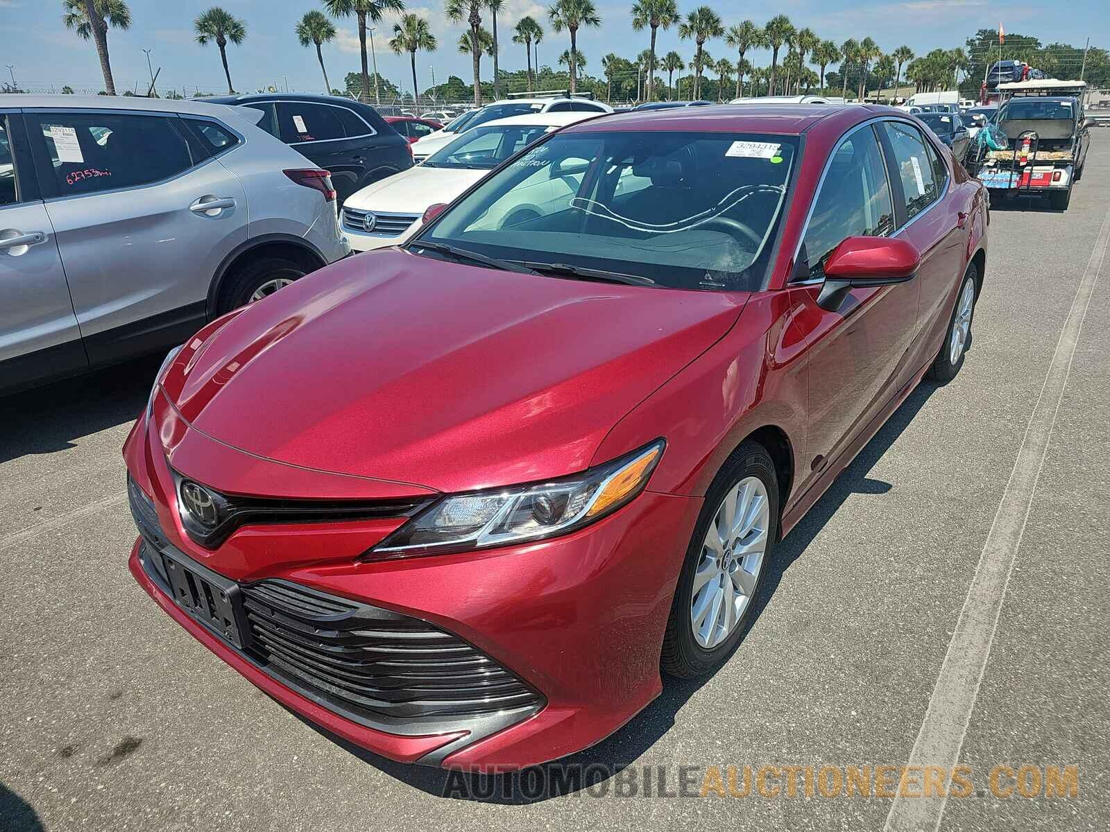 4T1B11HKXKU697329 Toyota Camry 2019