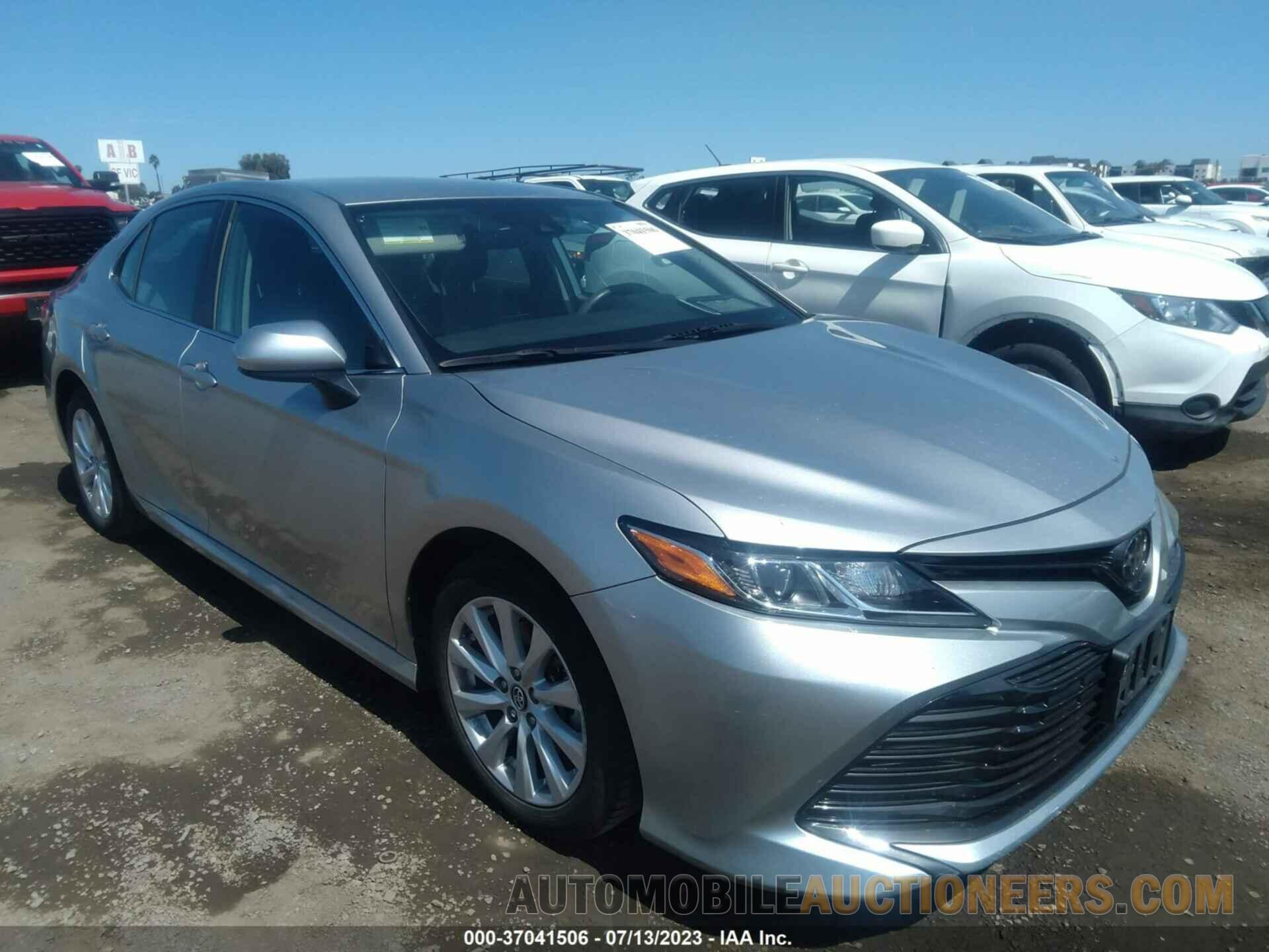 4T1B11HKXKU727087 TOYOTA CAMRY 2019