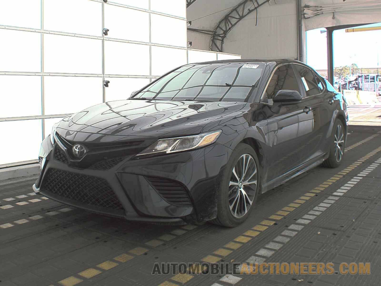 4T1B11HKXKU749753 Toyota Camry 2019