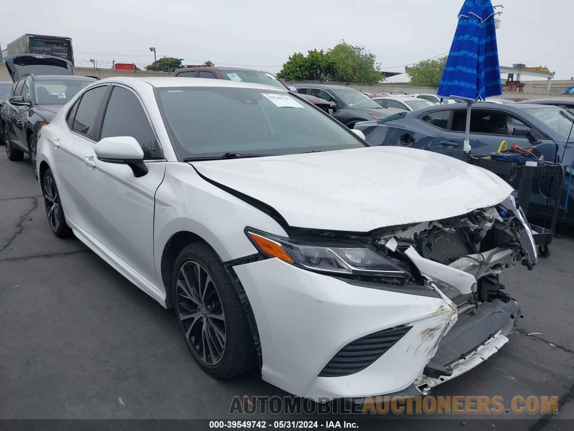 4T1B11HKXKU800975 TOYOTA CAMRY 2019