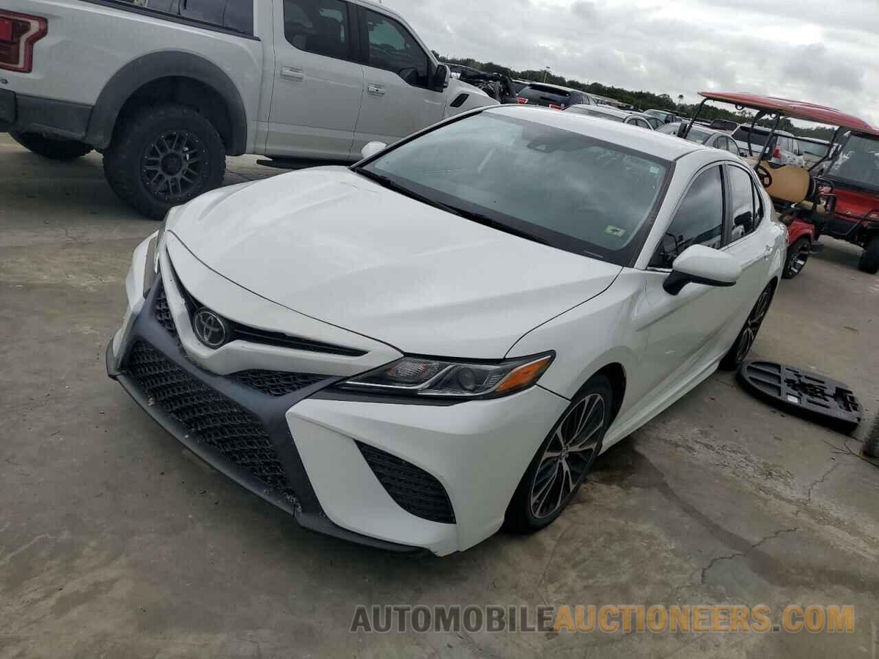 4T1B11HKXKU820496 TOYOTA CAMRY 2019