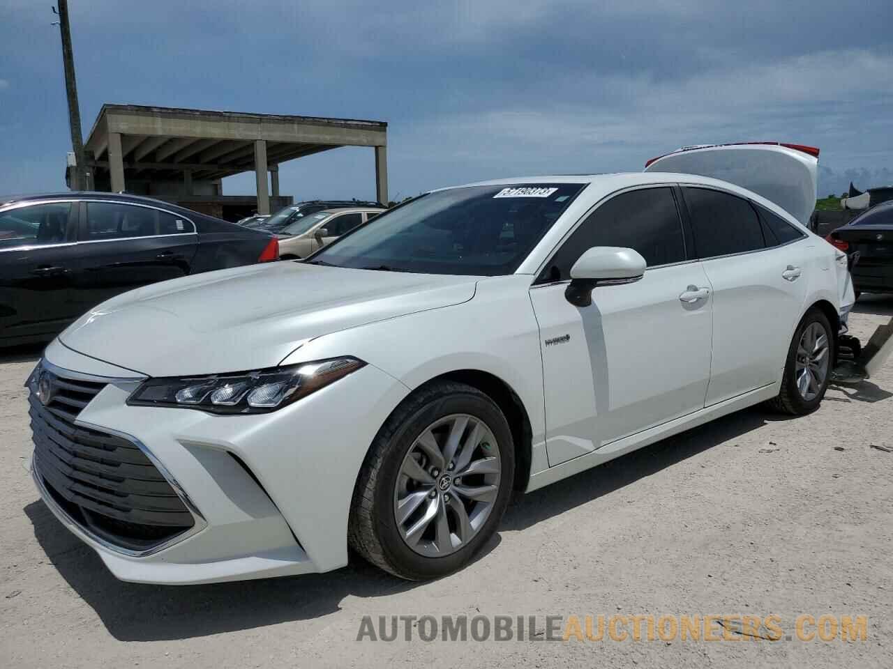 4T1B21FB1KU008696 TOYOTA AVALON 2019