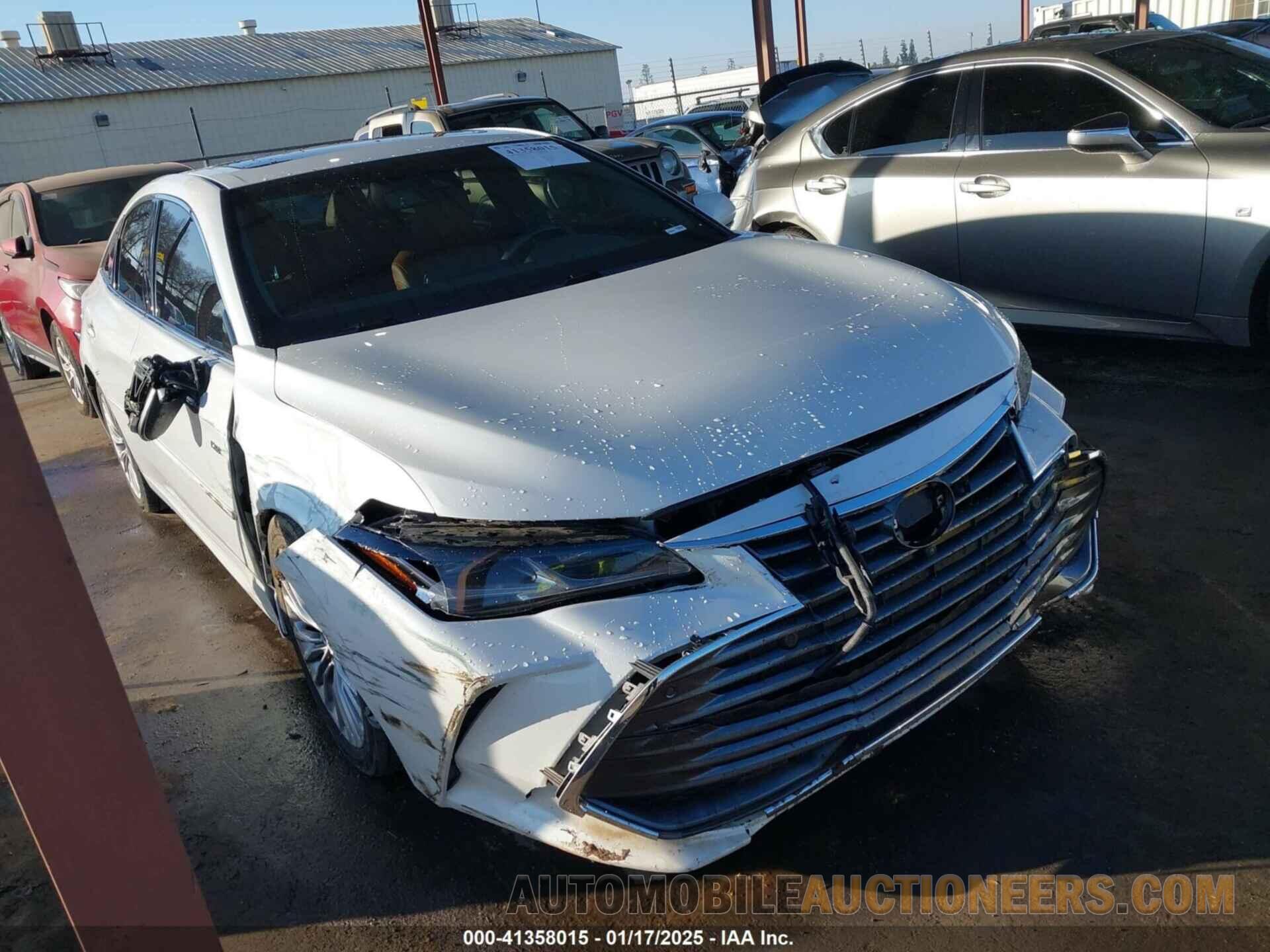 4T1B21FB2KU010215 TOYOTA AVALON HYBRID 2019