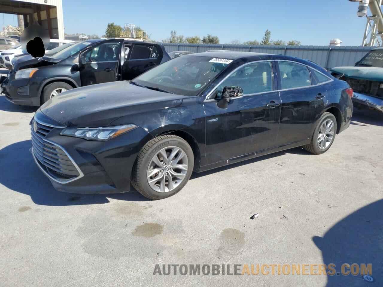 4T1B21FB8KU006301 TOYOTA AVALON 2019