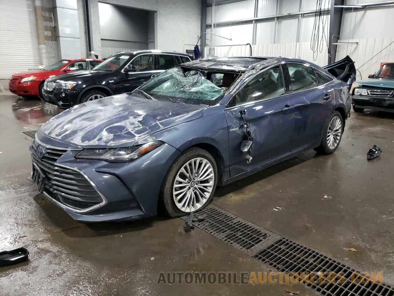 4T1B21FB9KU008008 TOYOTA AVALON 2019