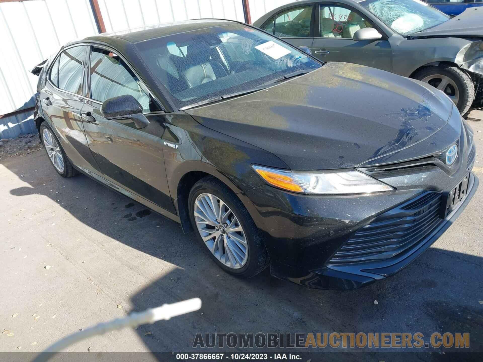 4T1B21HK0JU005803 TOYOTA CAMRY 2018