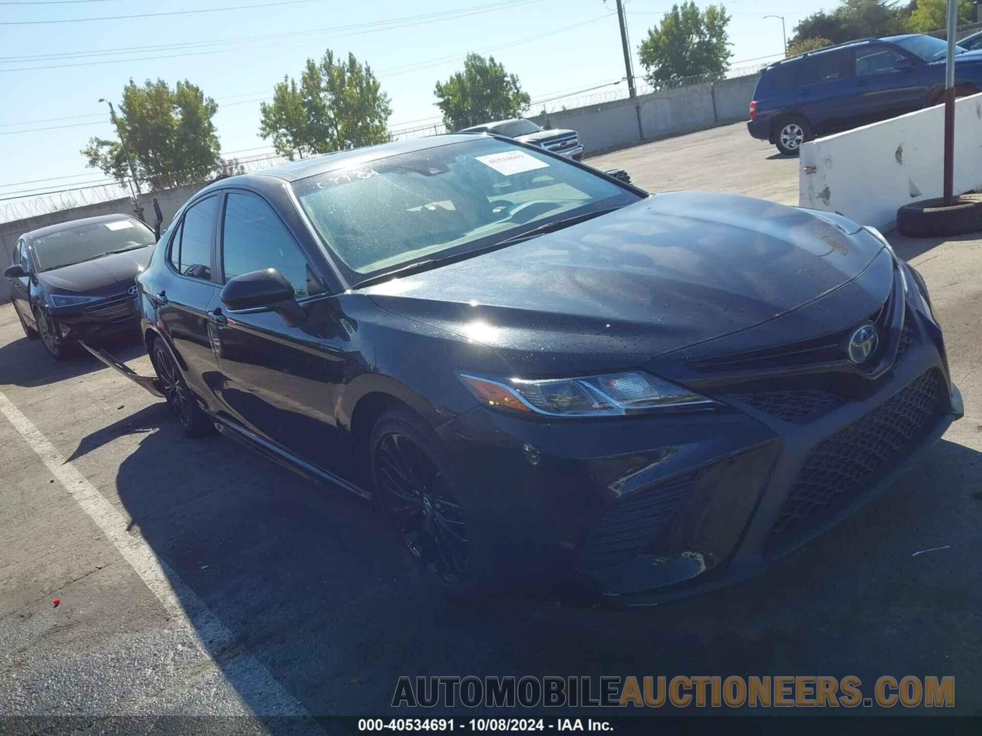 4T1B21HK0JU006577 TOYOTA CAMRY HYBRID 2018