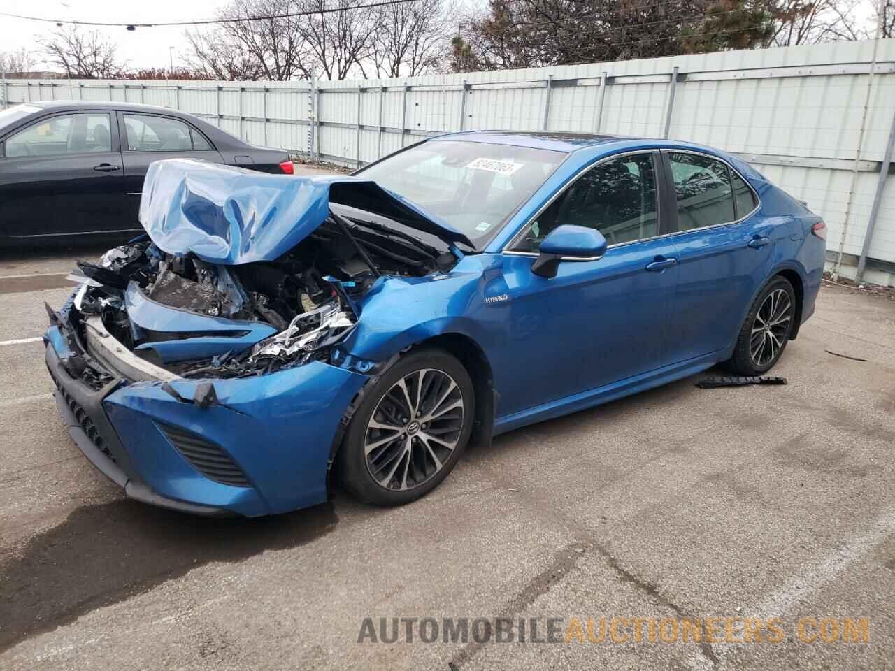 4T1B21HK0JU008037 TOYOTA CAMRY 2018