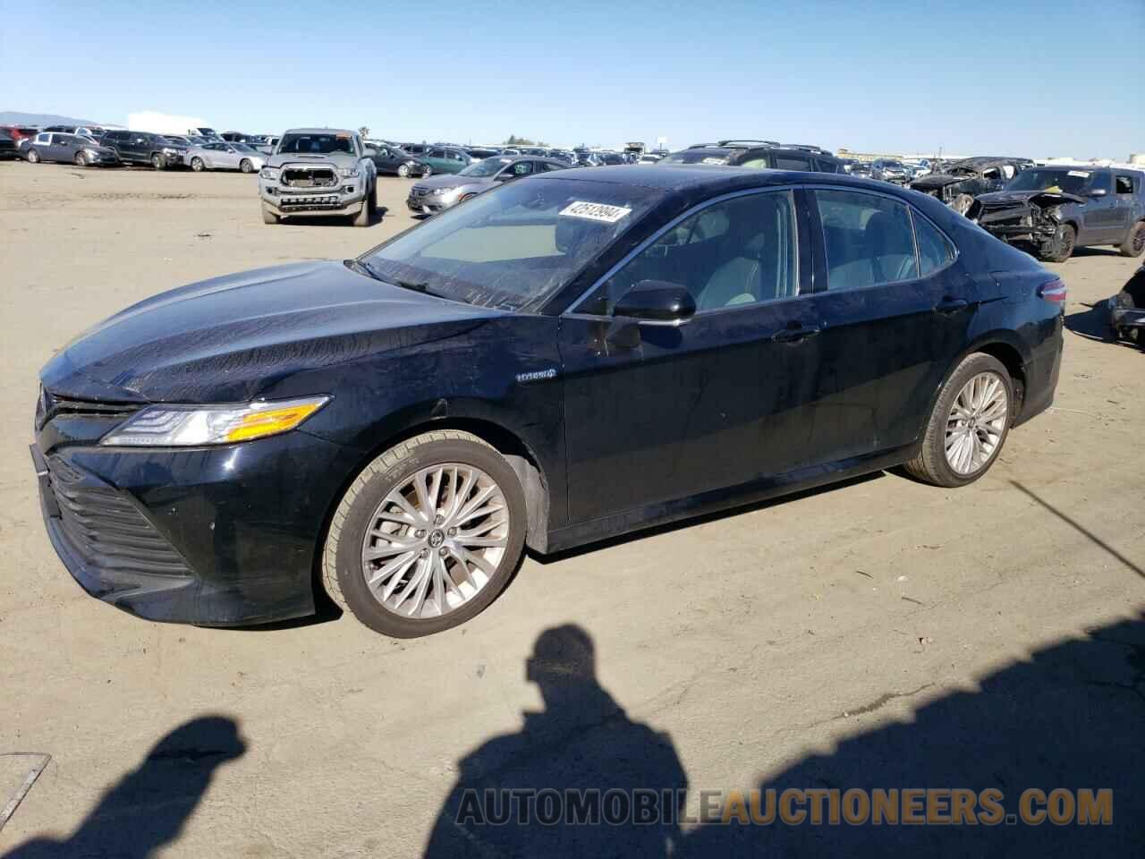 4T1B21HK0JU008863 TOYOTA CAMRY 2018