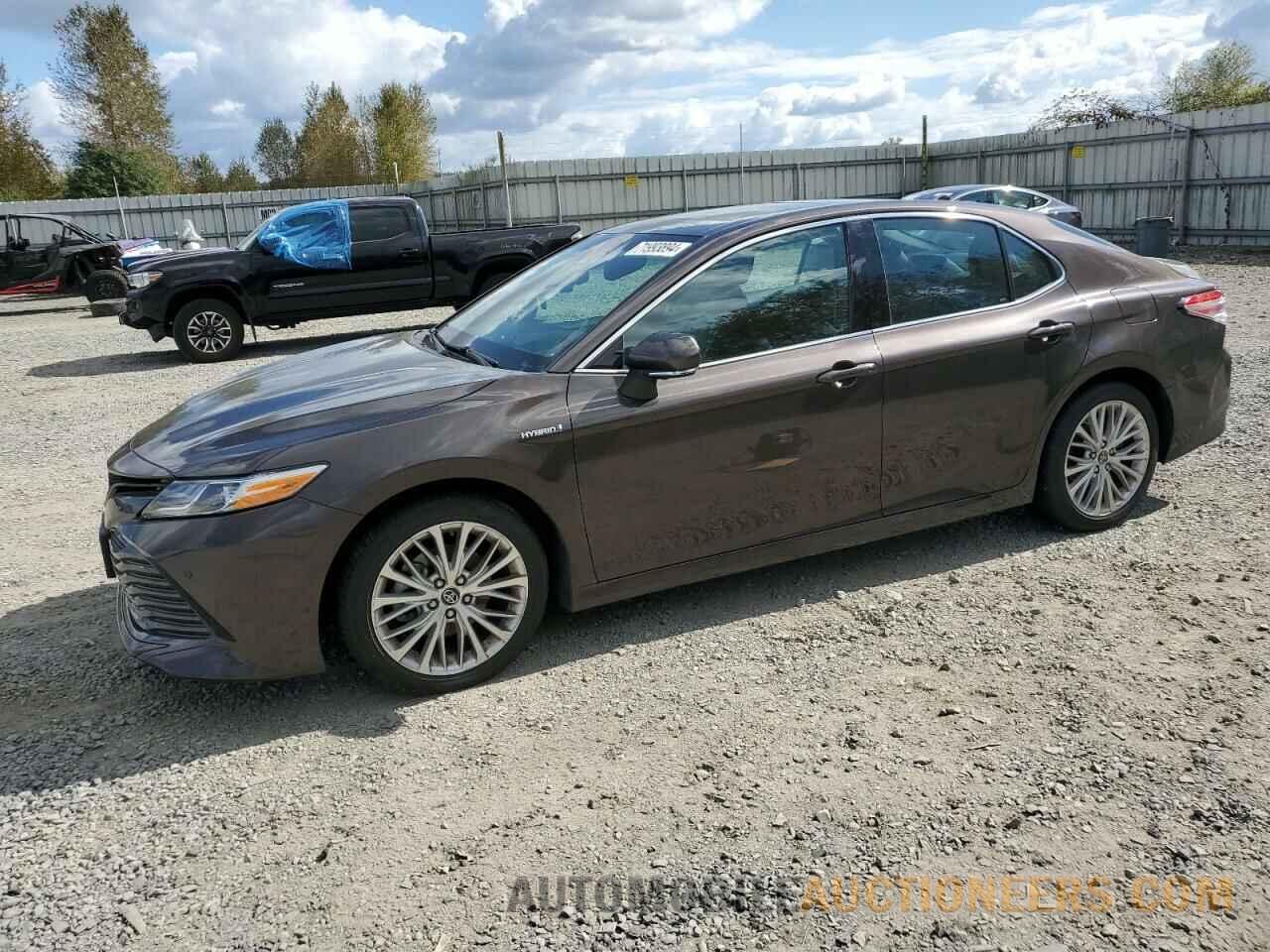 4T1B21HK0JU009236 TOYOTA CAMRY 2018