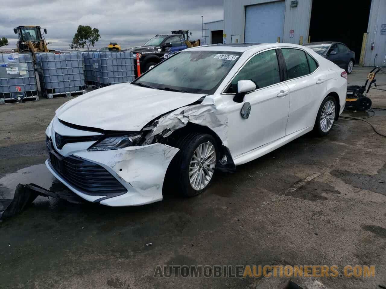 4T1B21HK1JU005468 TOYOTA CAMRY 2018