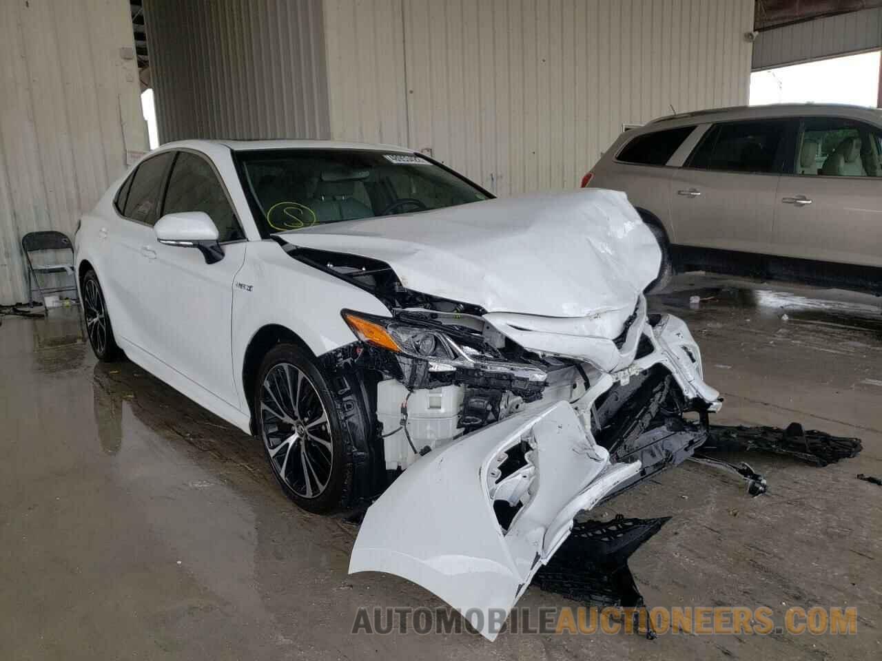 4T1B21HK1JU006457 TOYOTA CAMRY 2018