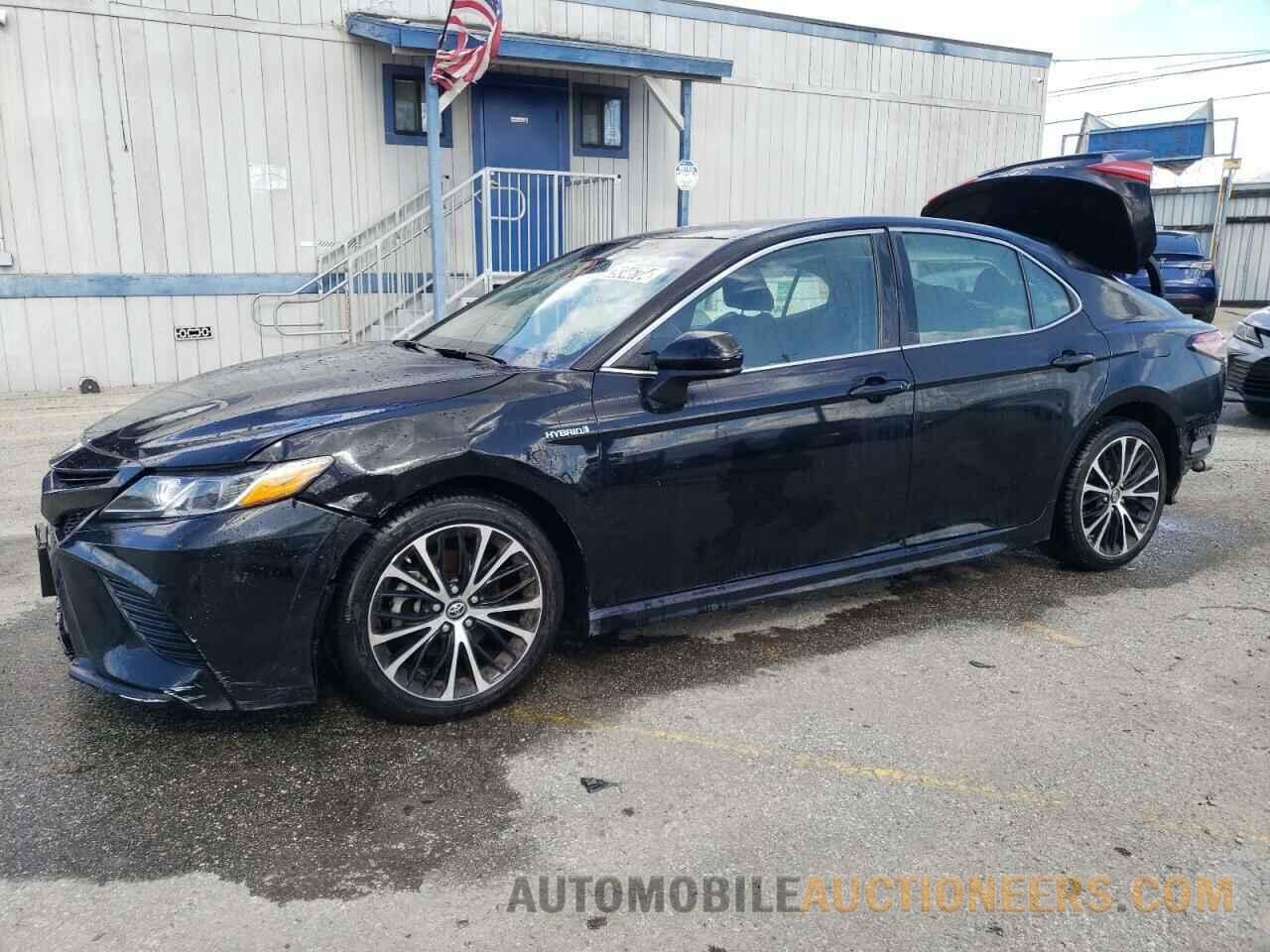 4T1B21HK1JU006510 TOYOTA CAMRY 2018