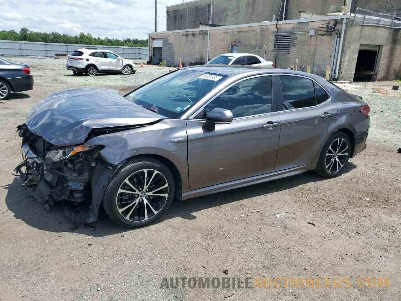 4T1B21HK1JU009164 TOYOTA CAMRY 2018