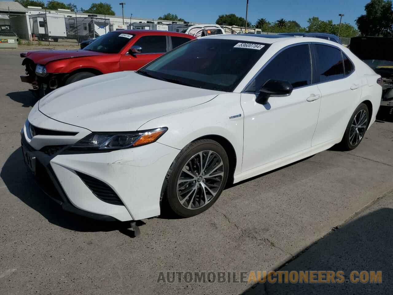 4T1B21HK1JU500592 TOYOTA CAMRY 2018