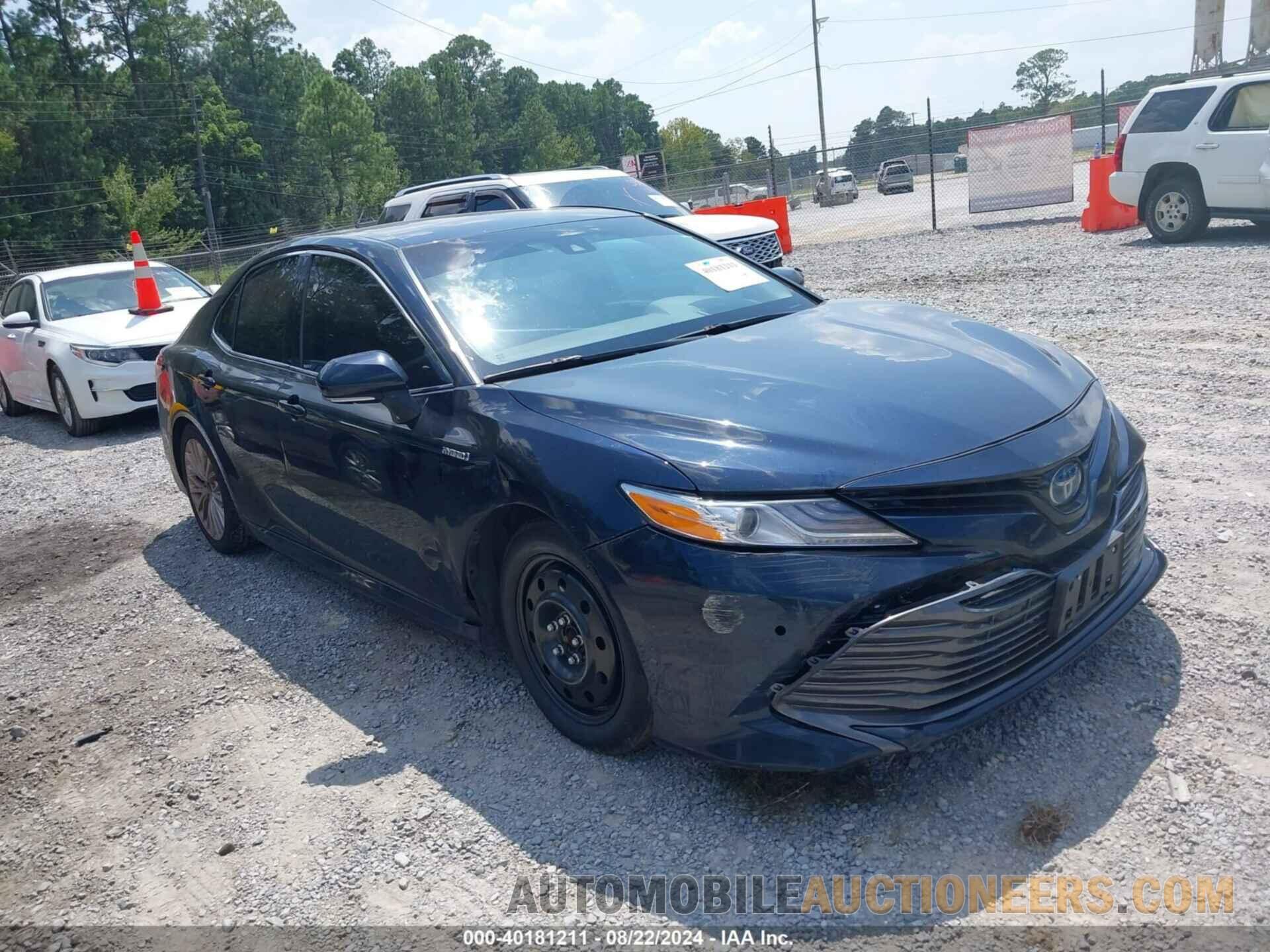 4T1B21HK1JU501533 TOYOTA CAMRY HYBRID 2018