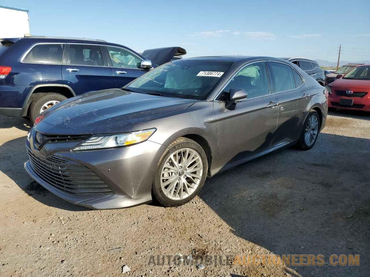 4T1B21HK1JU502682 TOYOTA CAMRY 2018