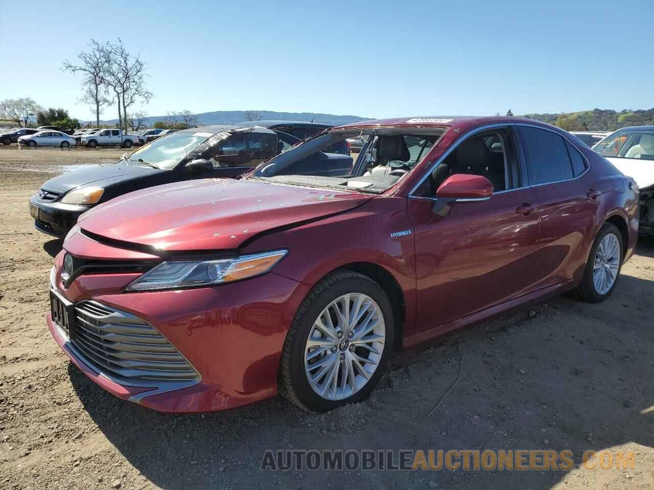 4T1B21HK1JU505873 TOYOTA CAMRY 2018