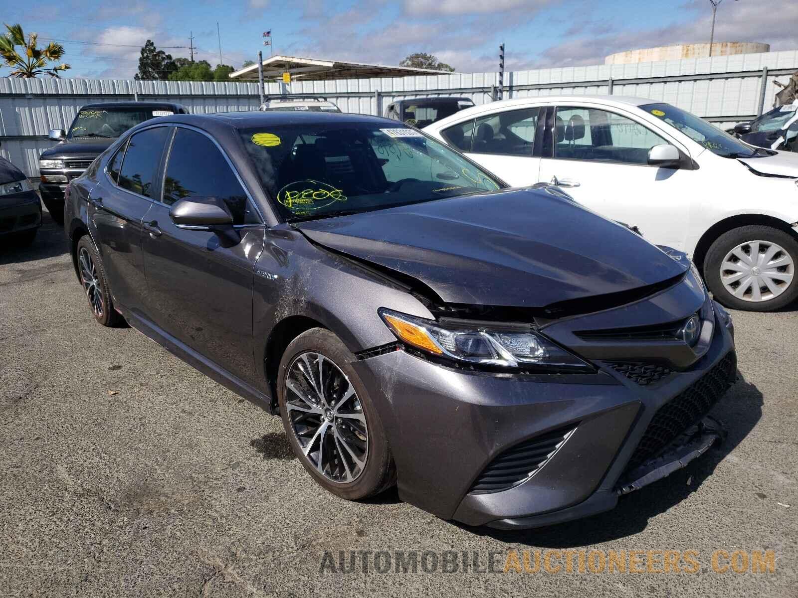 4T1B21HK1JU510863 TOYOTA CAMRY 2018