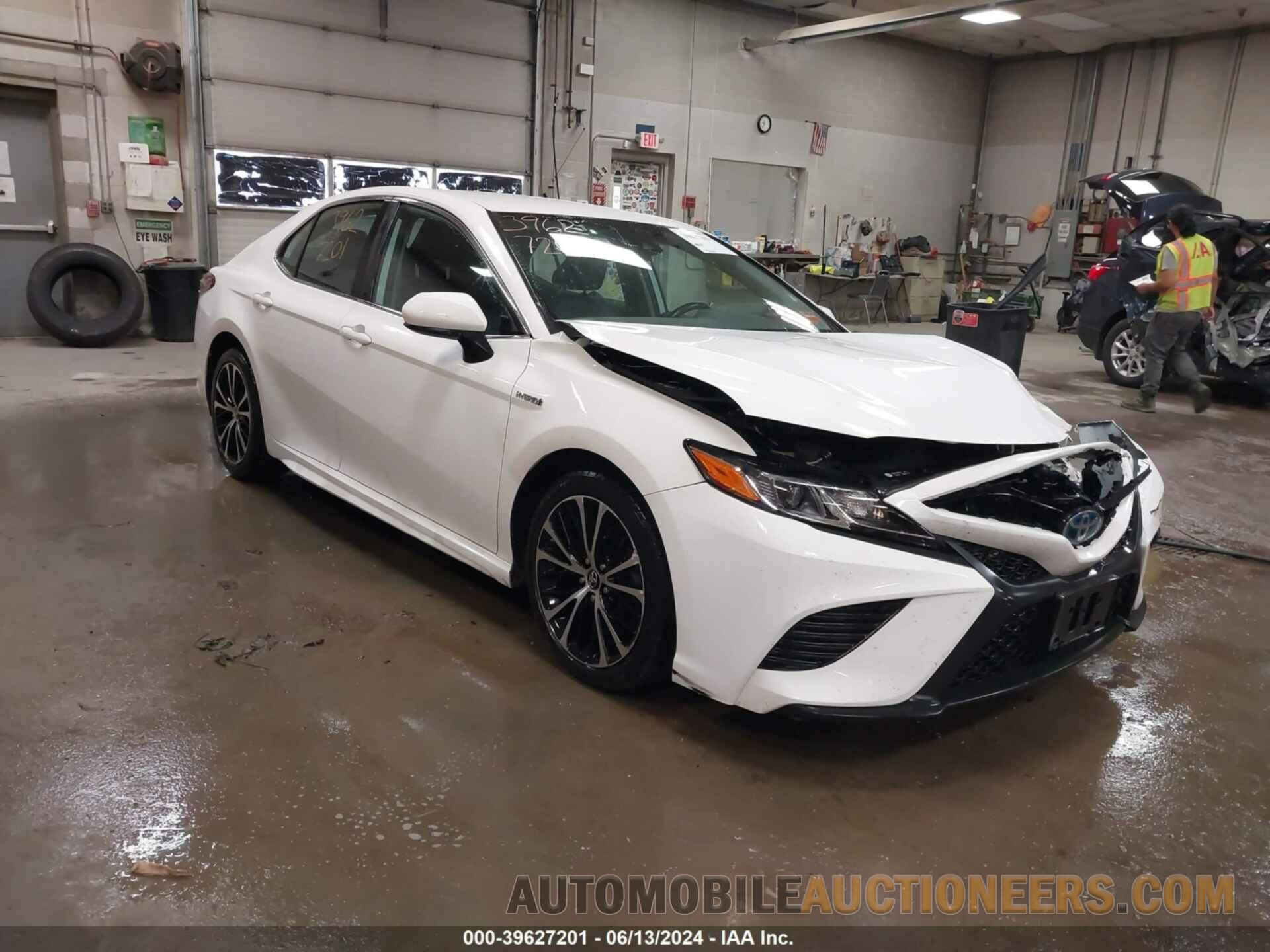 4T1B21HK1KU012017 TOYOTA CAMRY HYBRID 2019